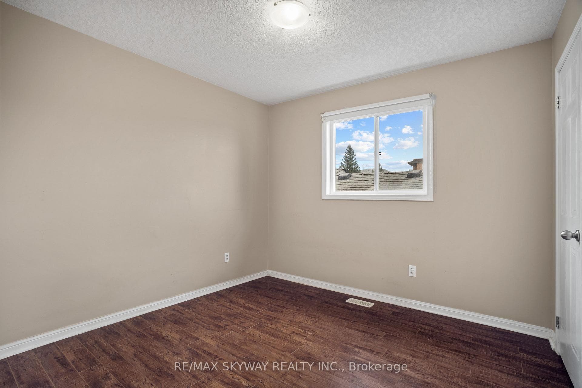 15 Briarfield Street photo 26