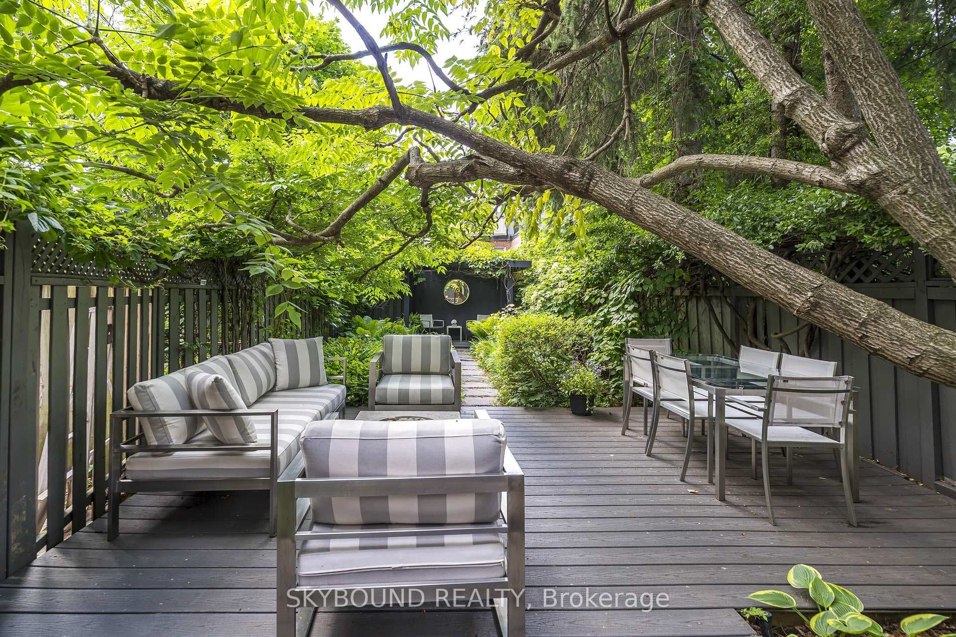 49 Victor Avenue photo 44