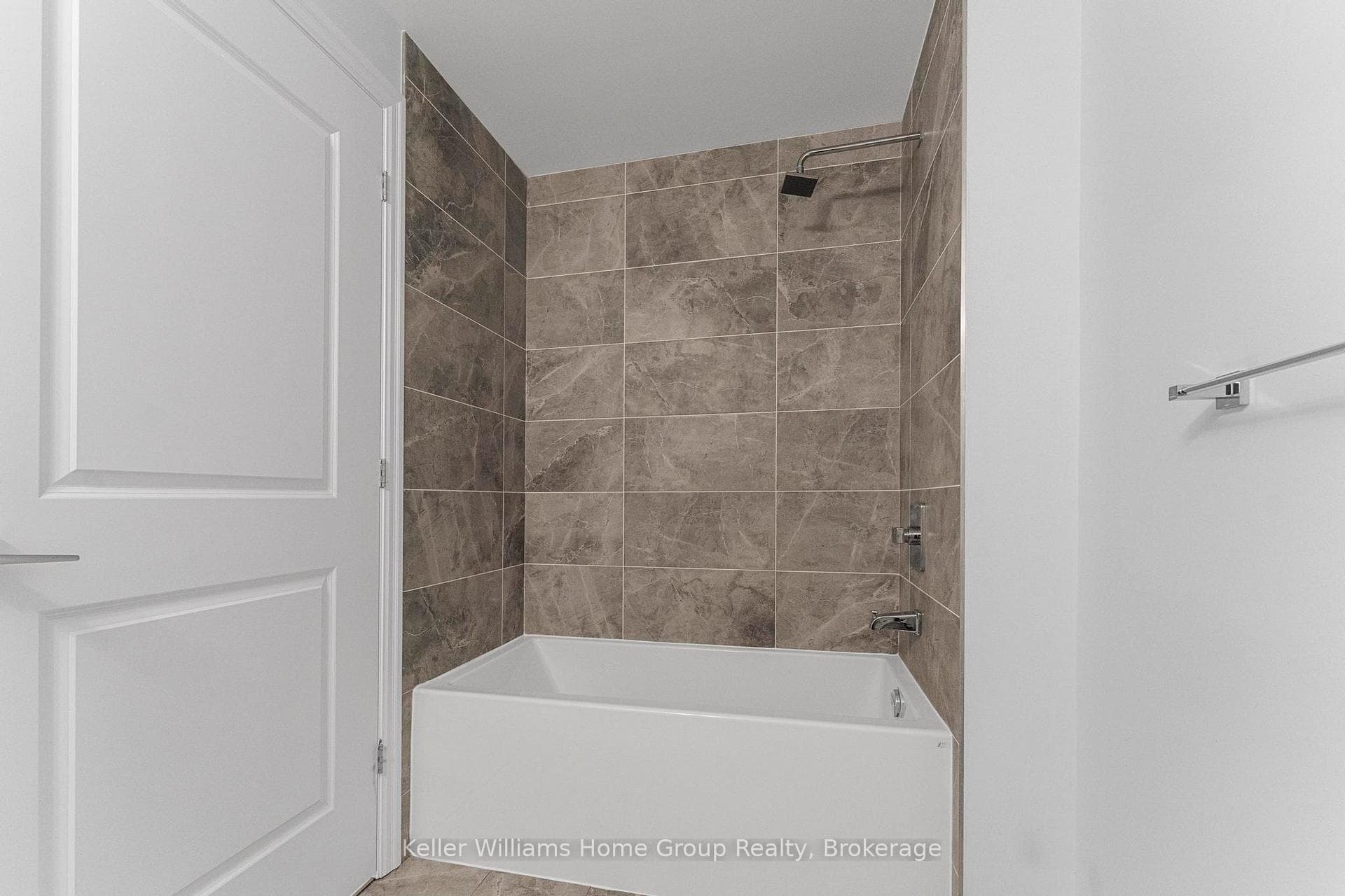 30 Elm Drive Unit 1303 photo 17