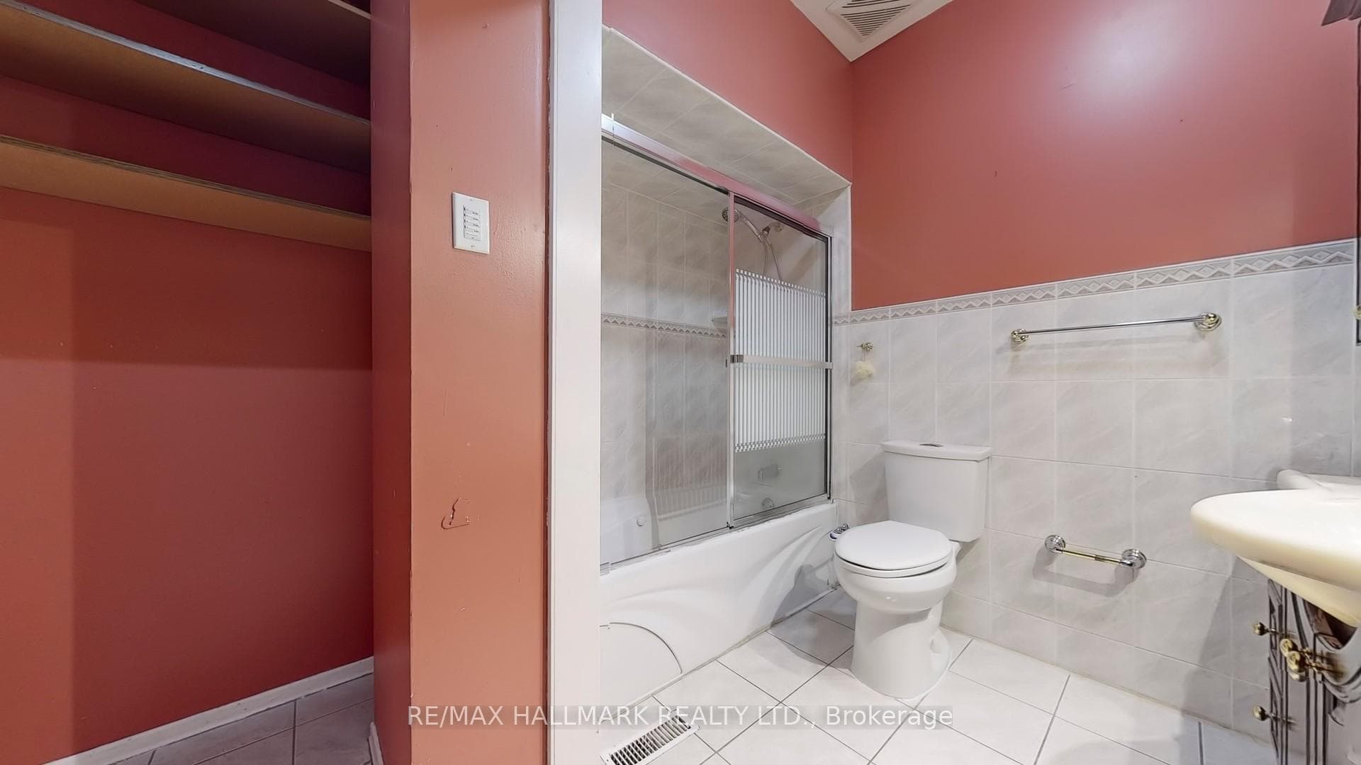 1144 Kos Boulevard photo 18