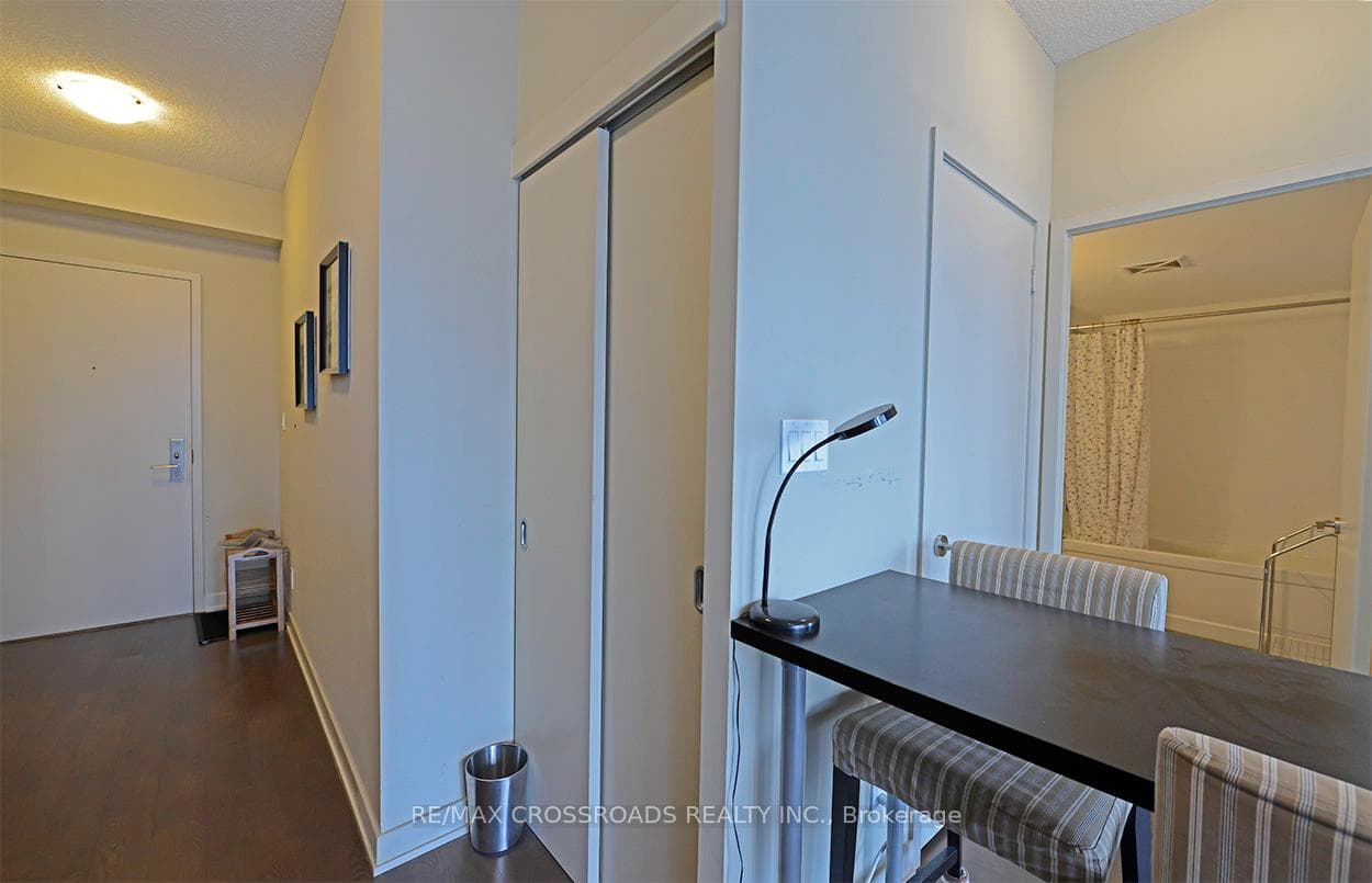 126 Simcoe Street Unit 3001 photo 10
