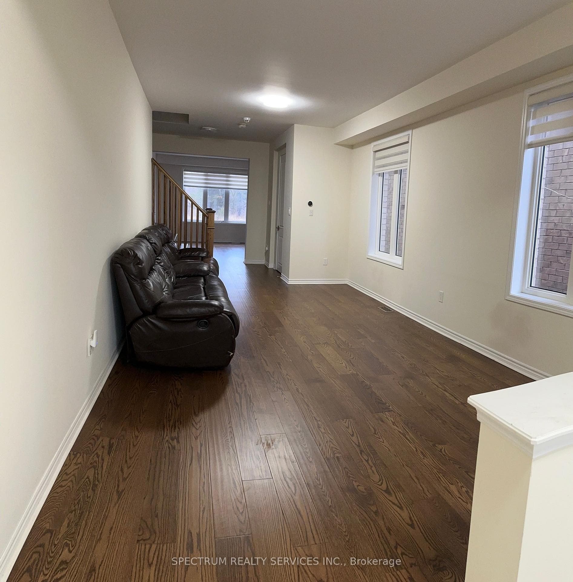 52 Ringway Road photo 2