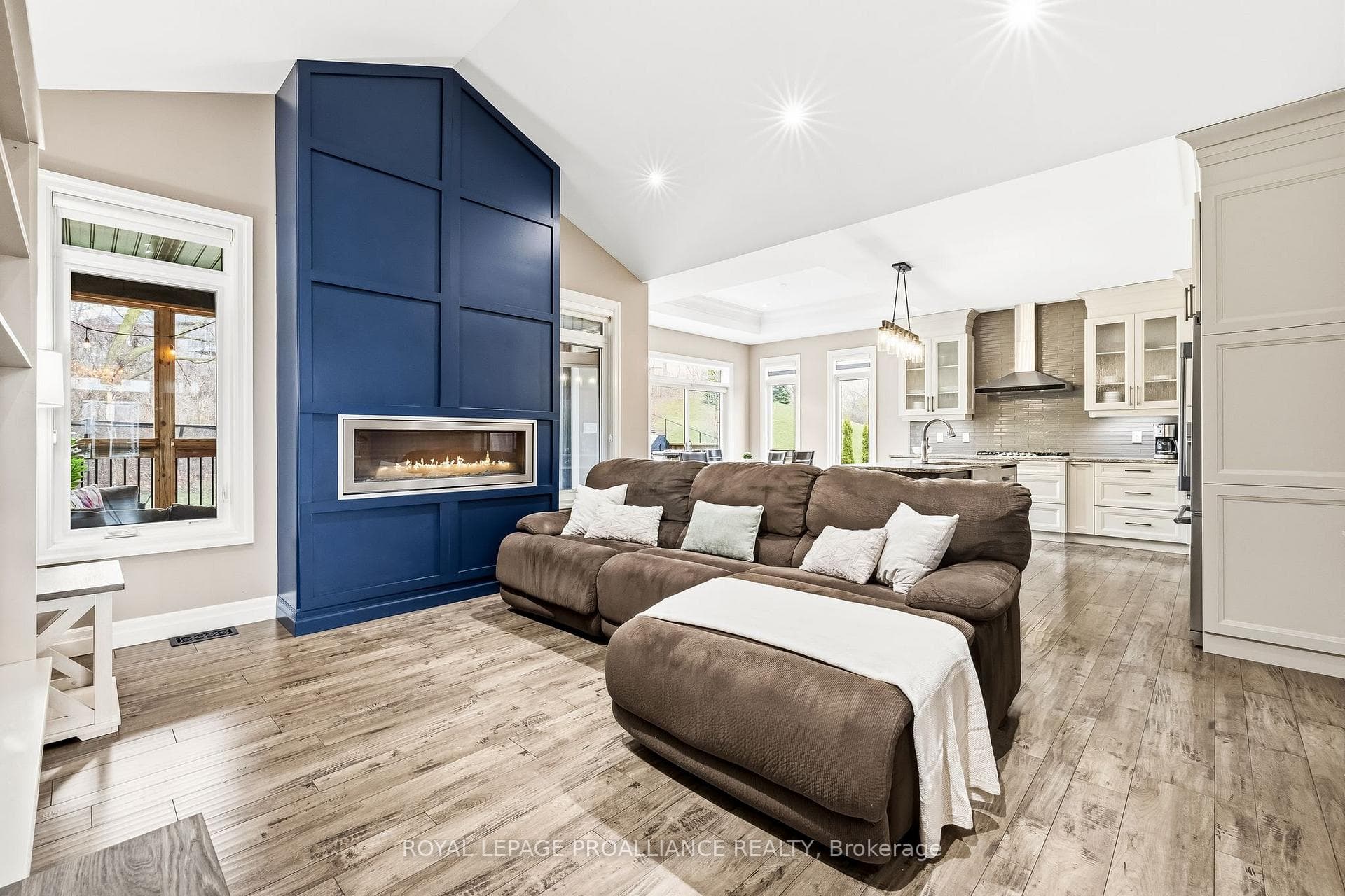 19 Autumn Grove photo 13