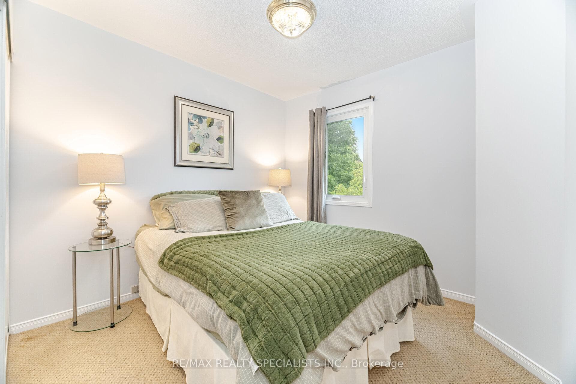 154 Roxton Road photo 23