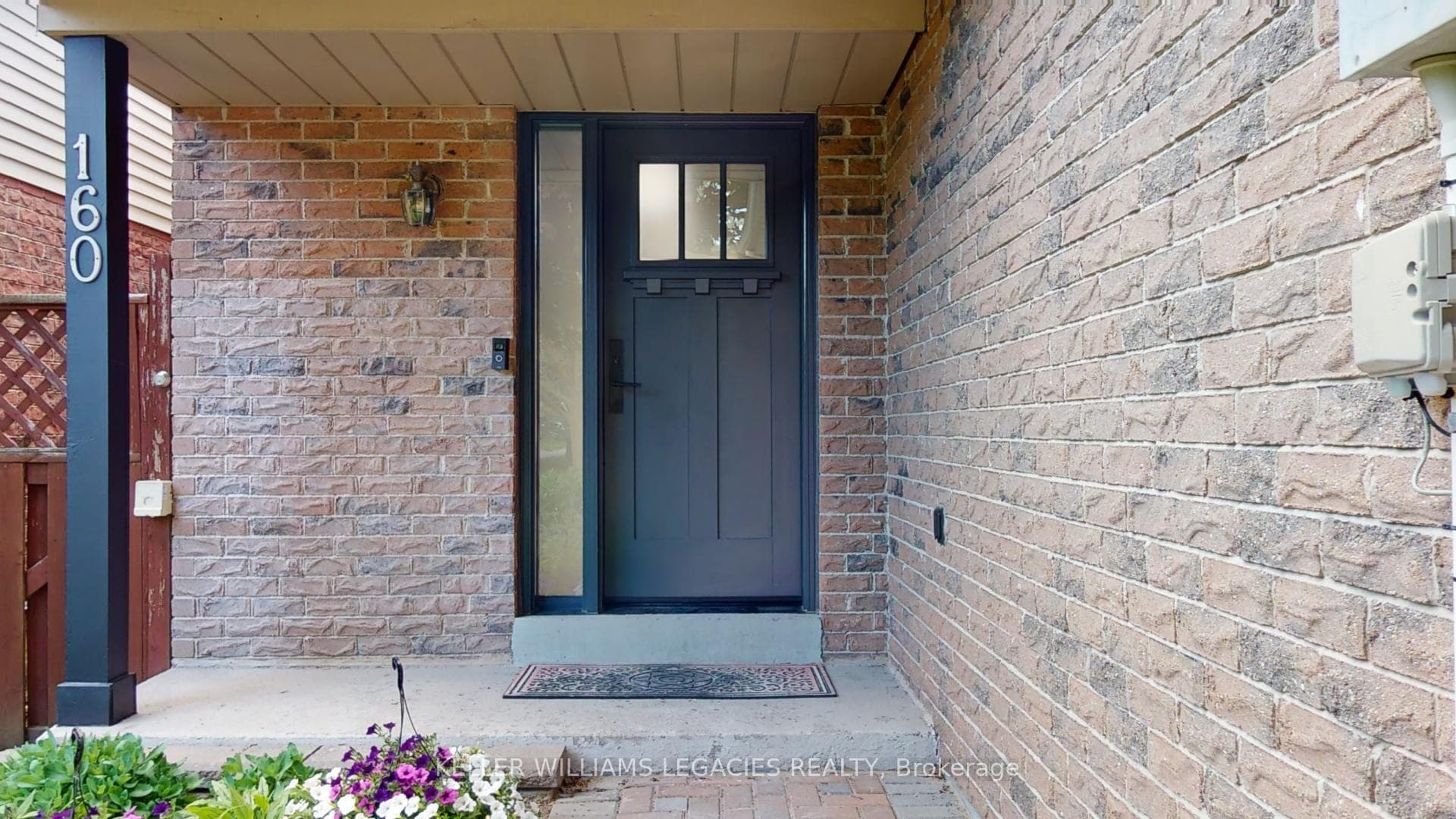 160 Spruce Street photo 2