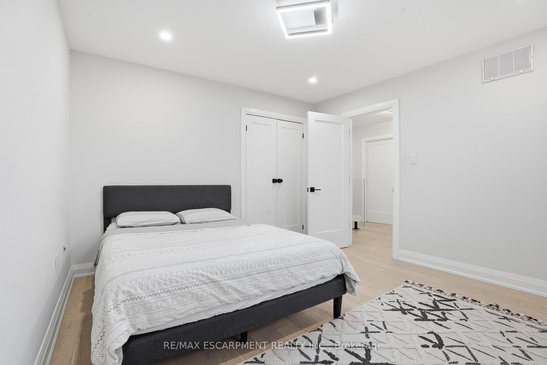 108 Greenshire Drive photo 24