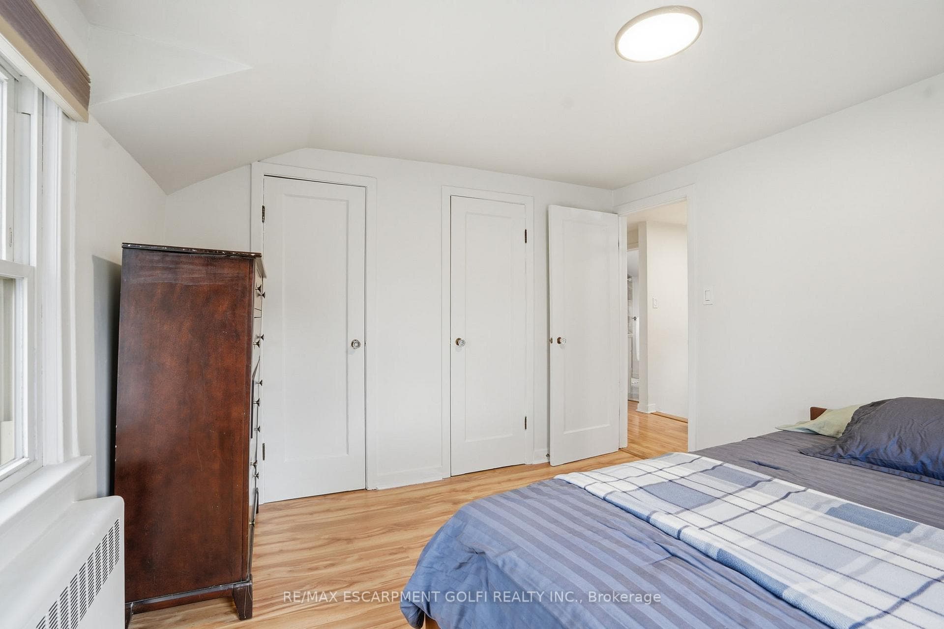 30 Harold Avenue photo 15