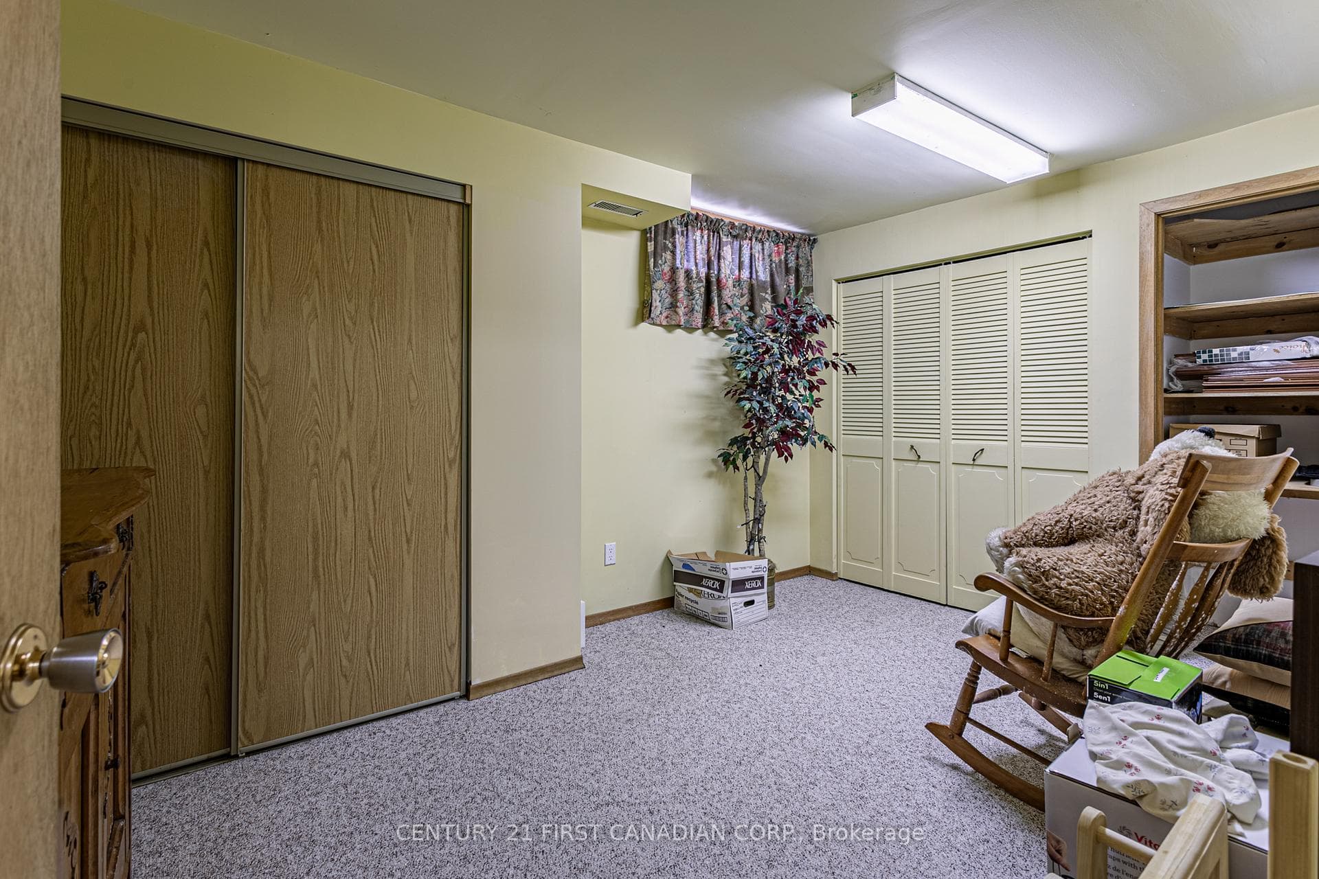 219 Stanley Street photo 36