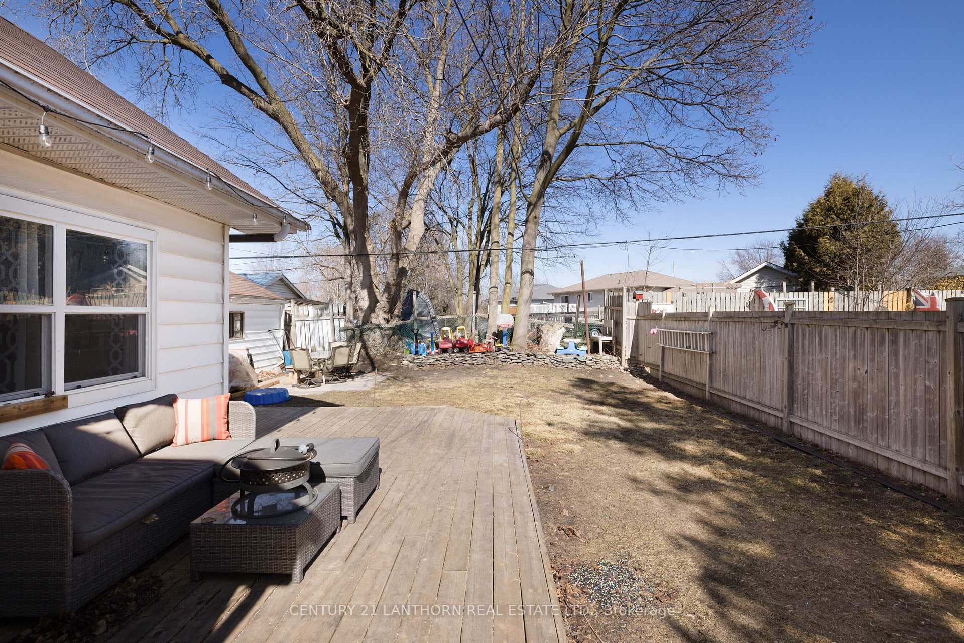 6 Wilson Crescent photo 14