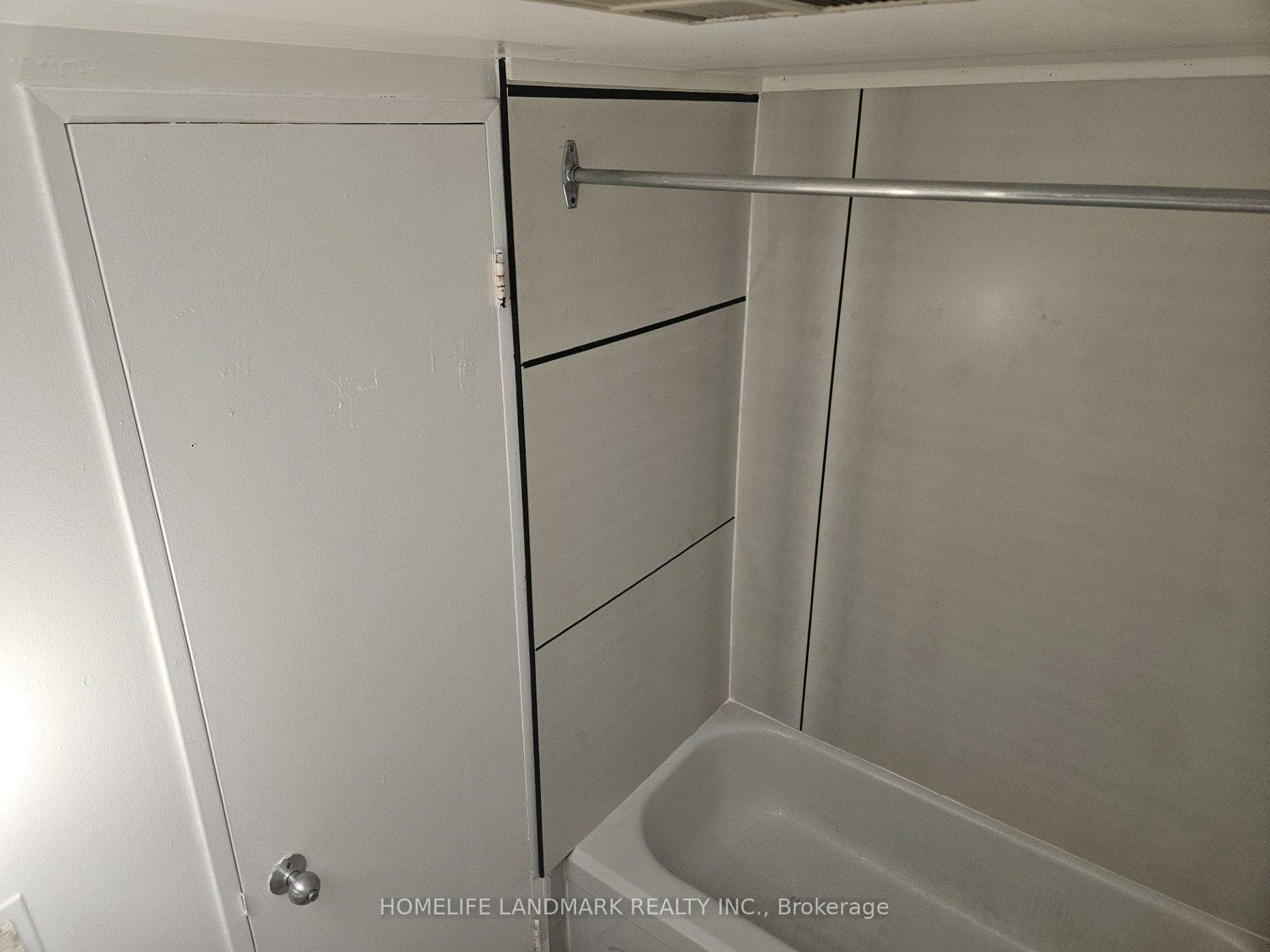 2460 Eglinton Avenue Unit 901 photo 10