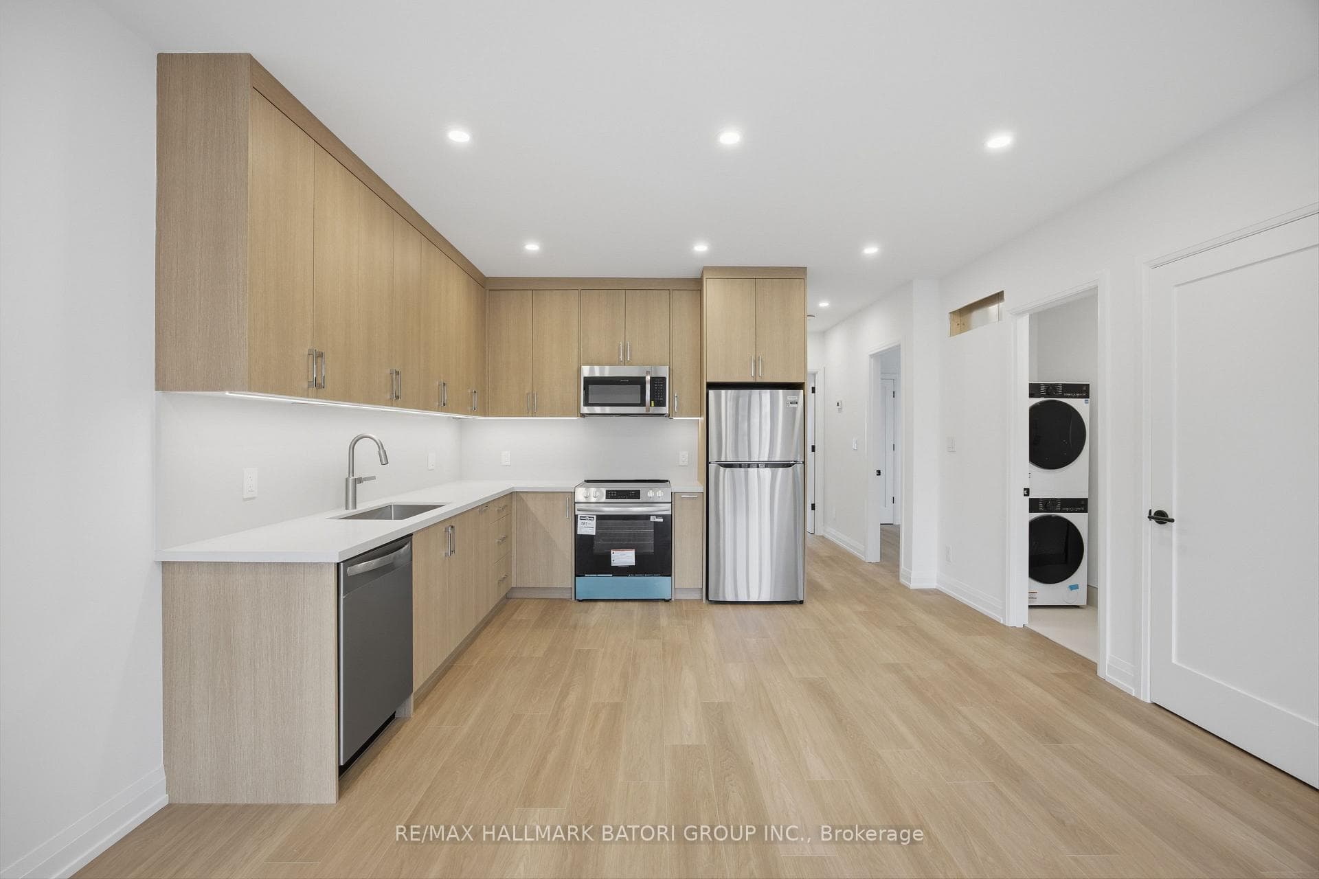 56 Camberwell Road Unit 3 photo 8