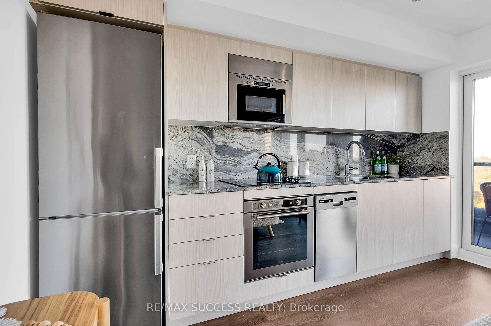 5 Mabelle Avenue Unit 1127 photo 11