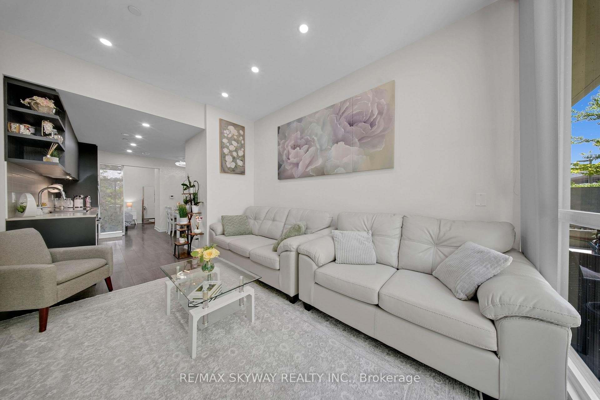 6 sonic Way Unit 103 photo 5
