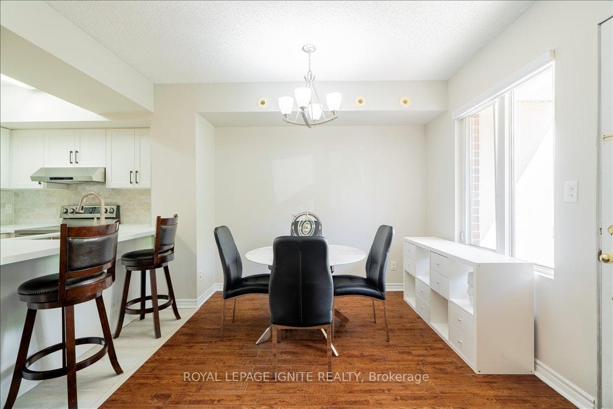 3035 Finch Ave Avenue Unit 1004 photo 9