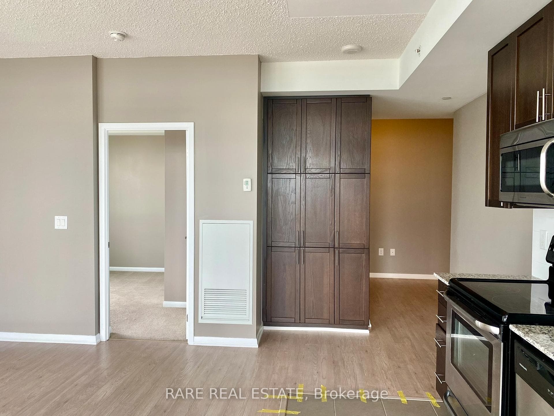 800 Lawrence Avenue Unit 1923 photo 2