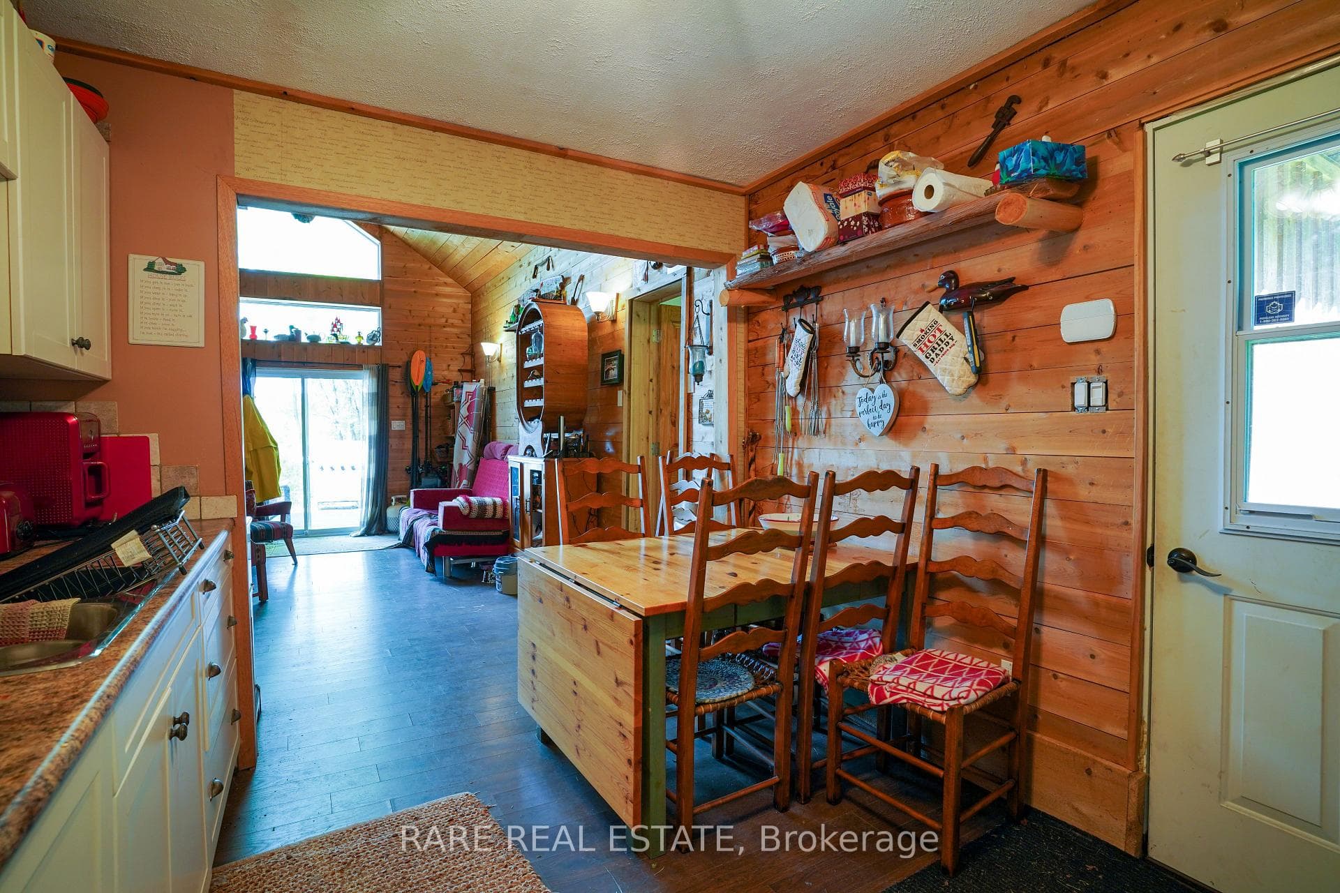 139D Petit Lane photo 23