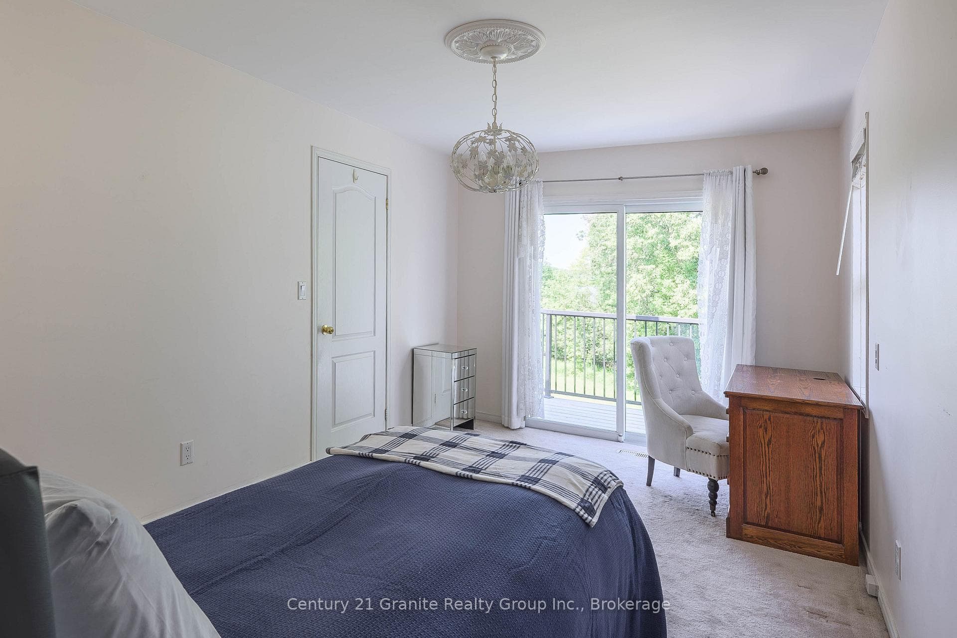 7177 Gelert Road photo 22