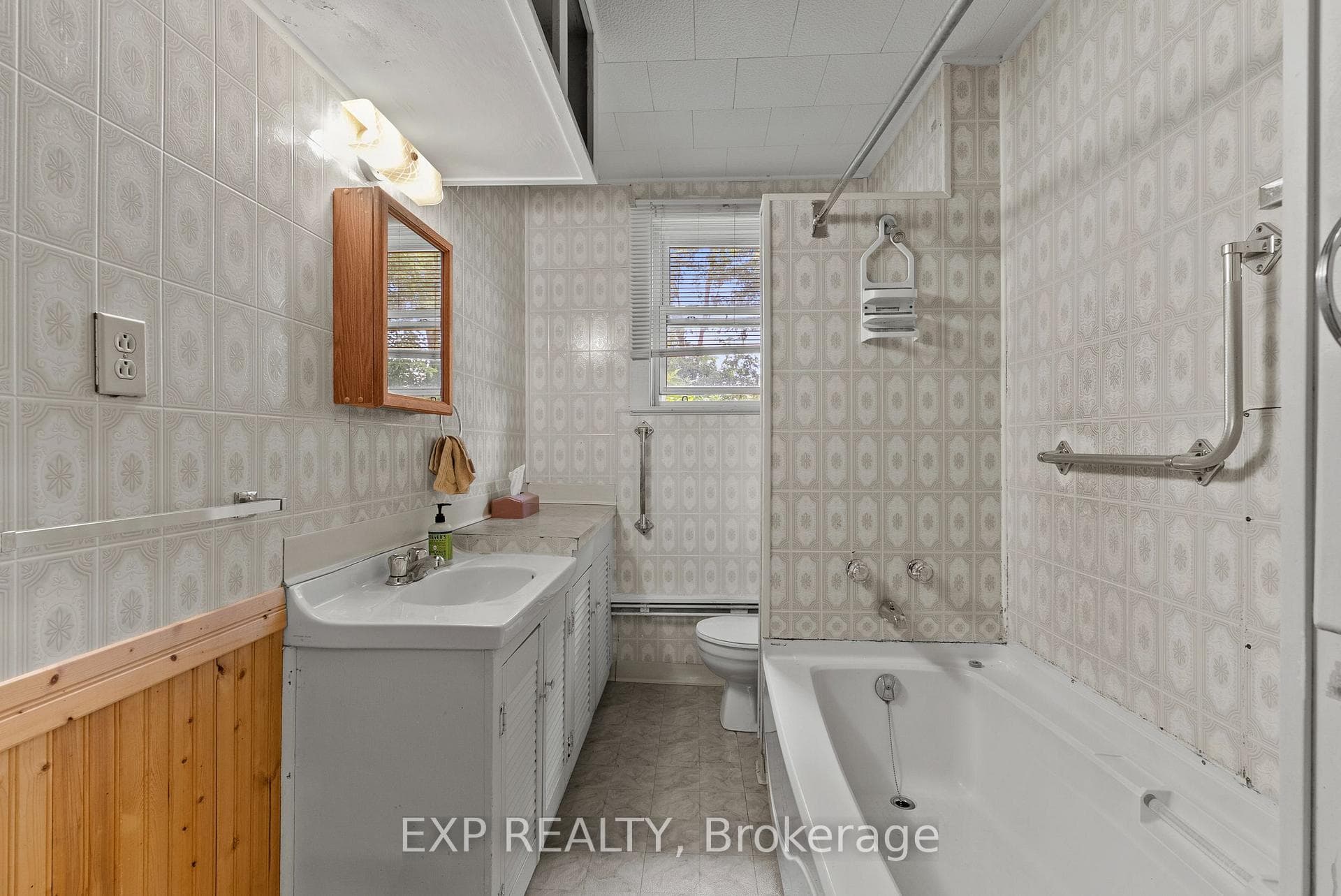 6192 Lyons Creek Road photo 12
