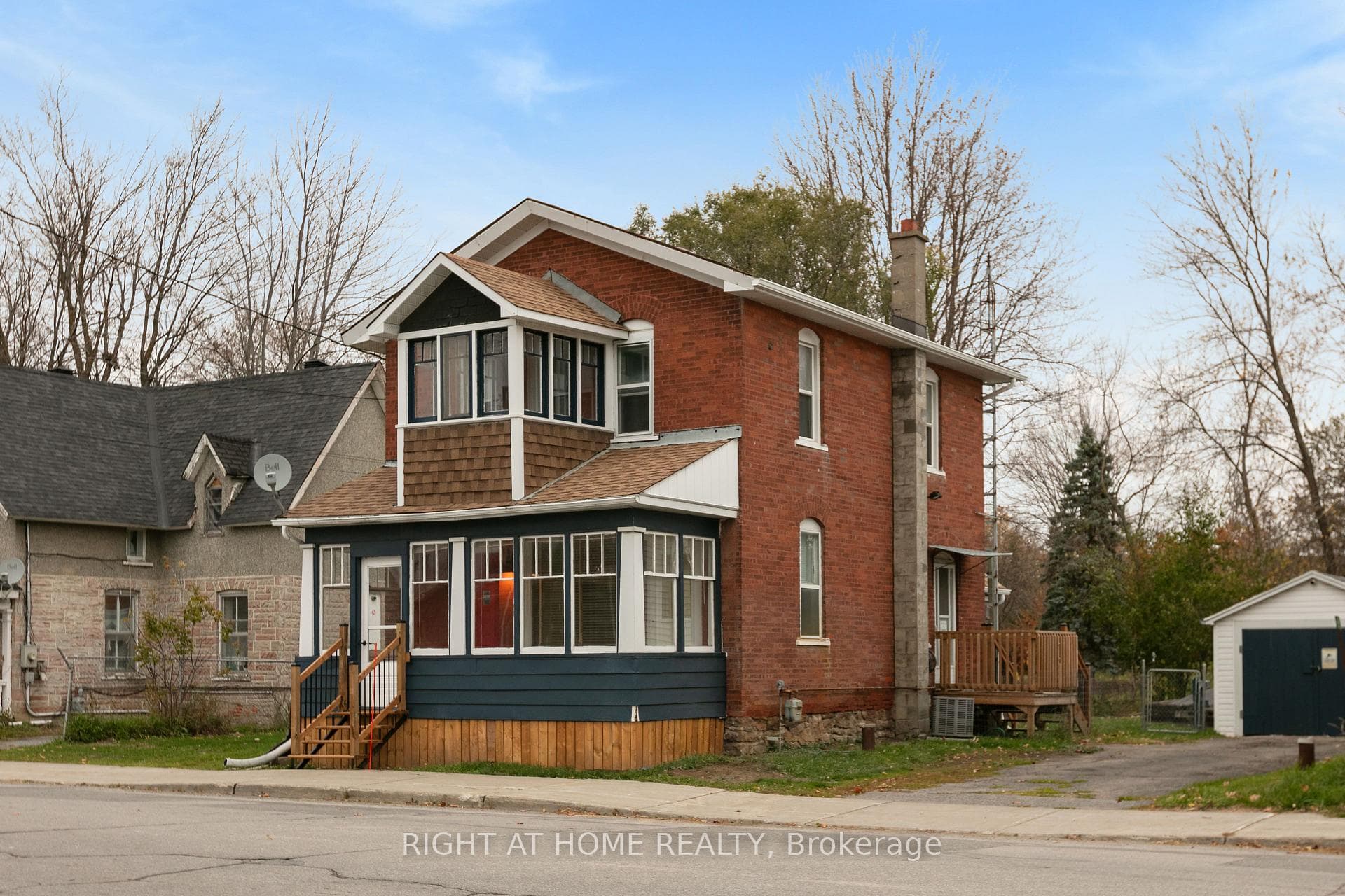 Front Exterior, Parking, Garage