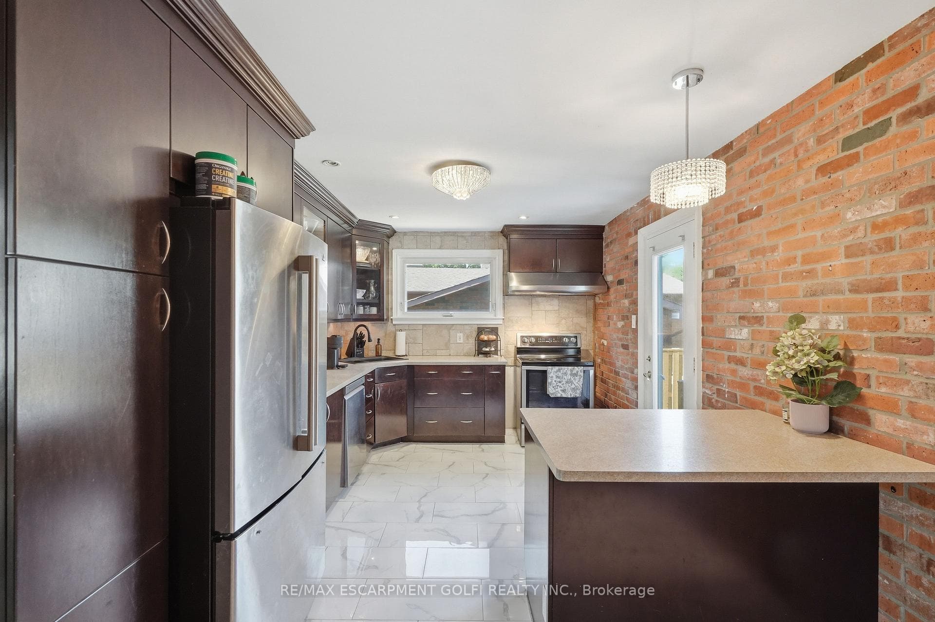 33 Debora Drive photo 13