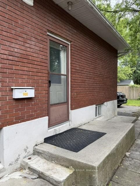 98 Donald Street Unit 2 photo 6