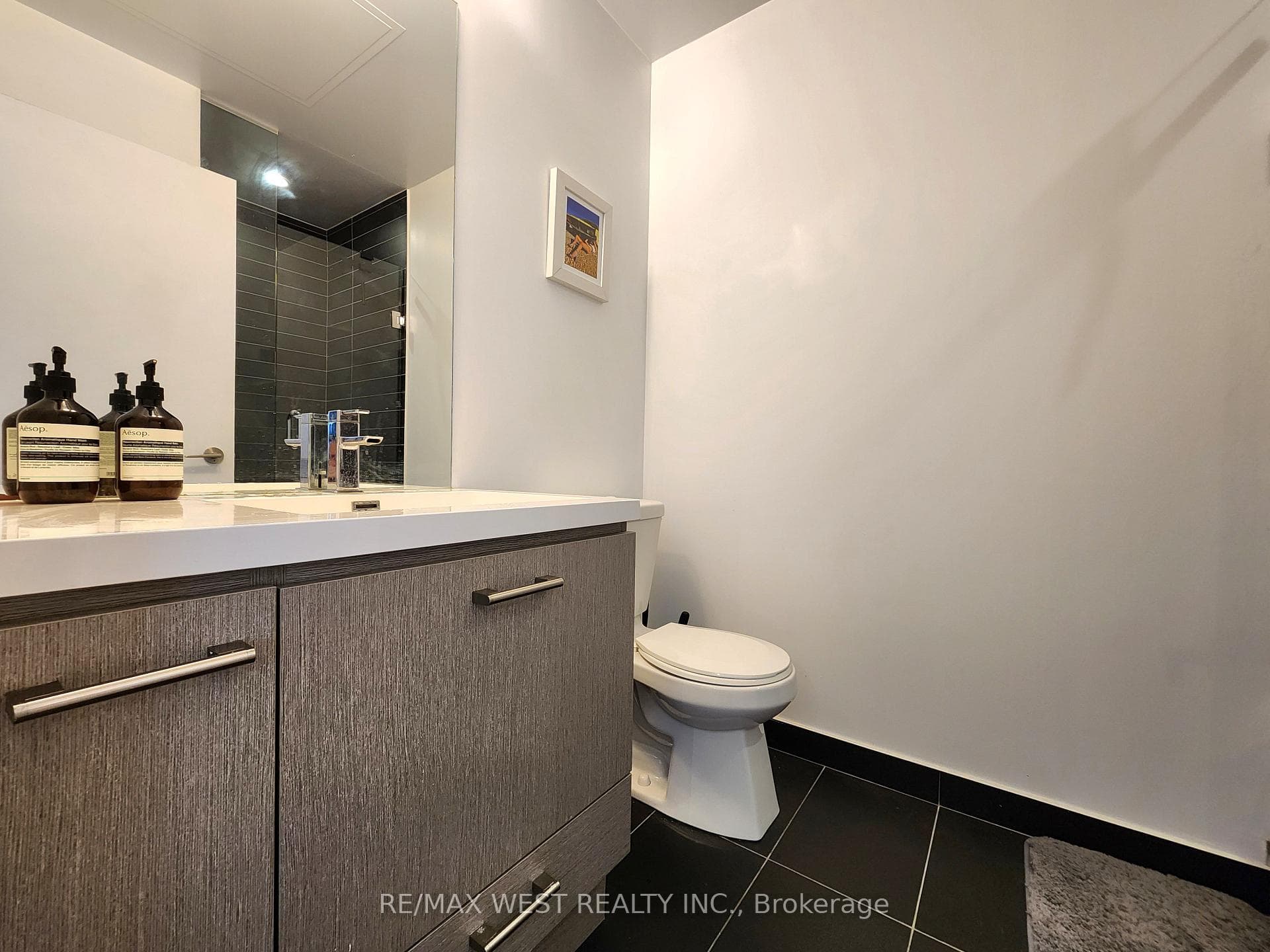 87 Peter Street Unit 3716 photo 6