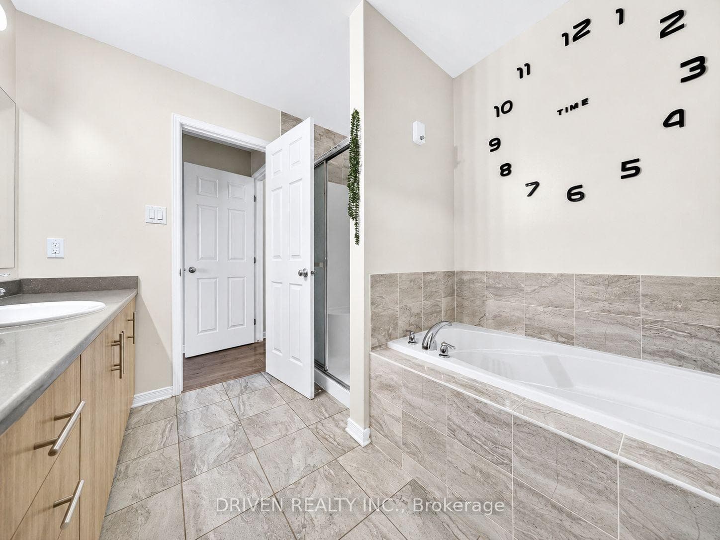 627 Via Campanale Avenue photo 17