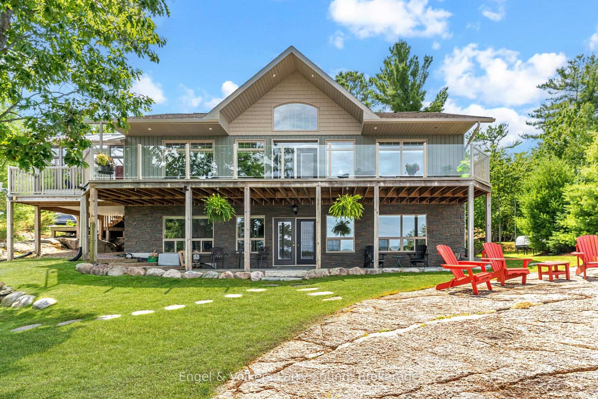 Exterior Lakeside
