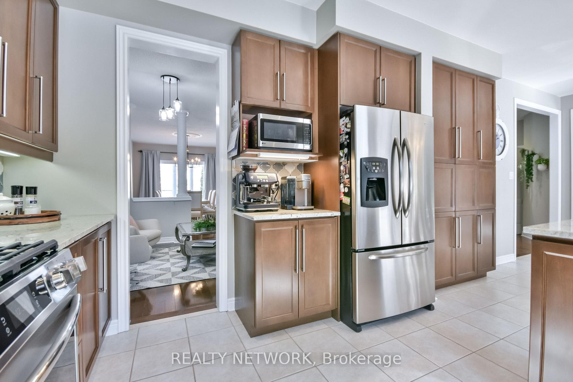 5 Camelot Square photo 15