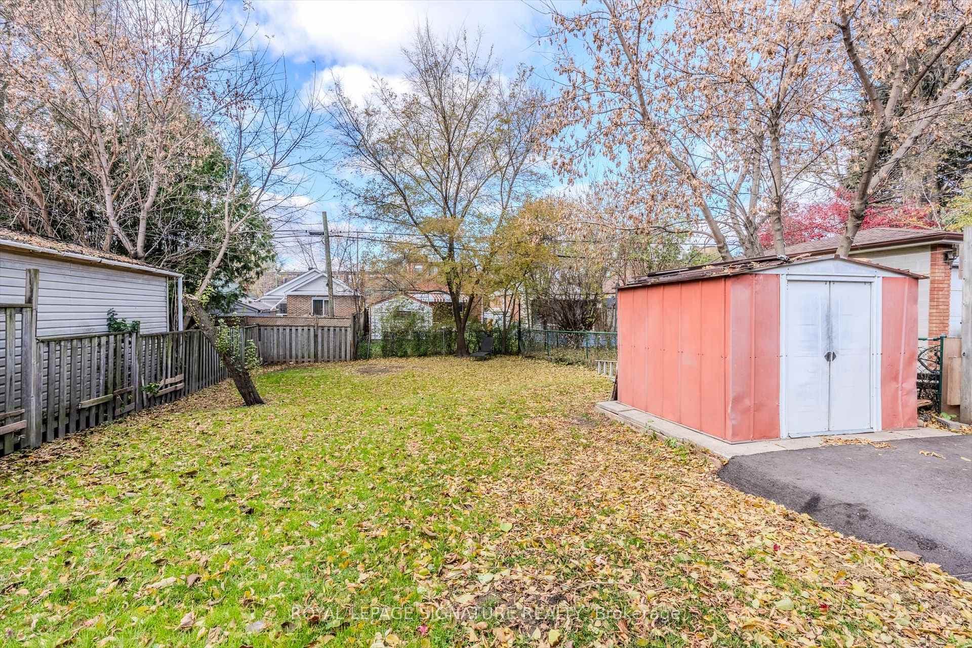 136 Meighen Avenue photo 14