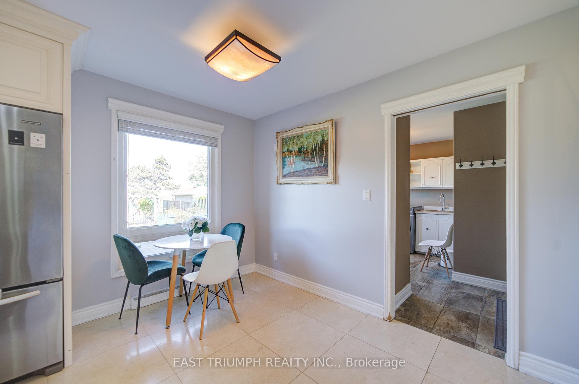 39 ROYAL YORK Road photo 10