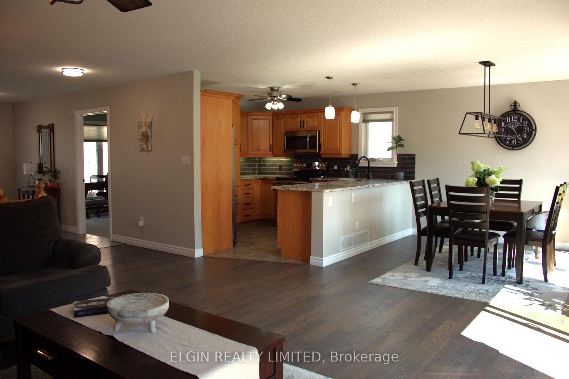 19 Blue Heron Place photo 11