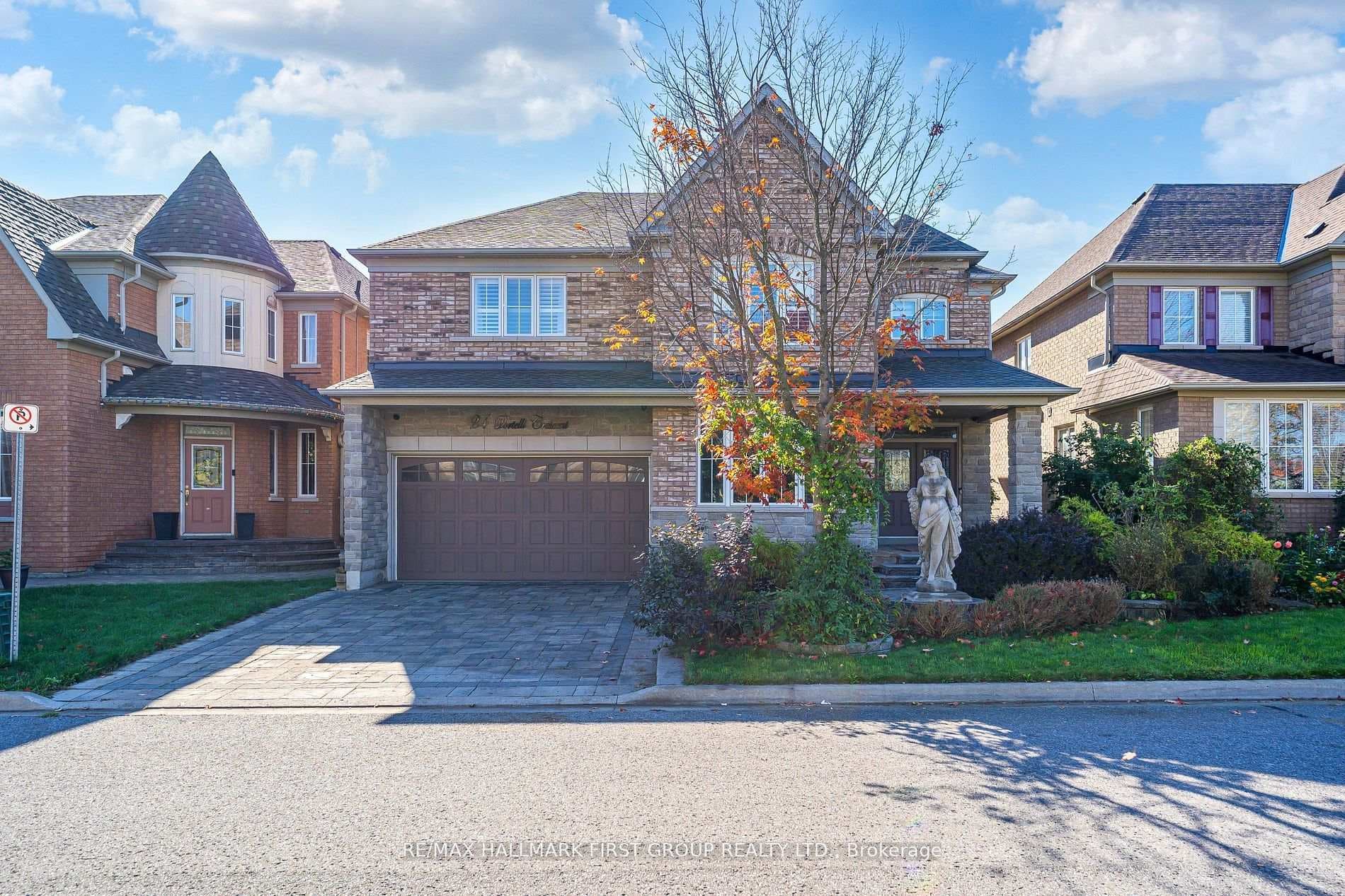 24 Portelli Crescent photo 2