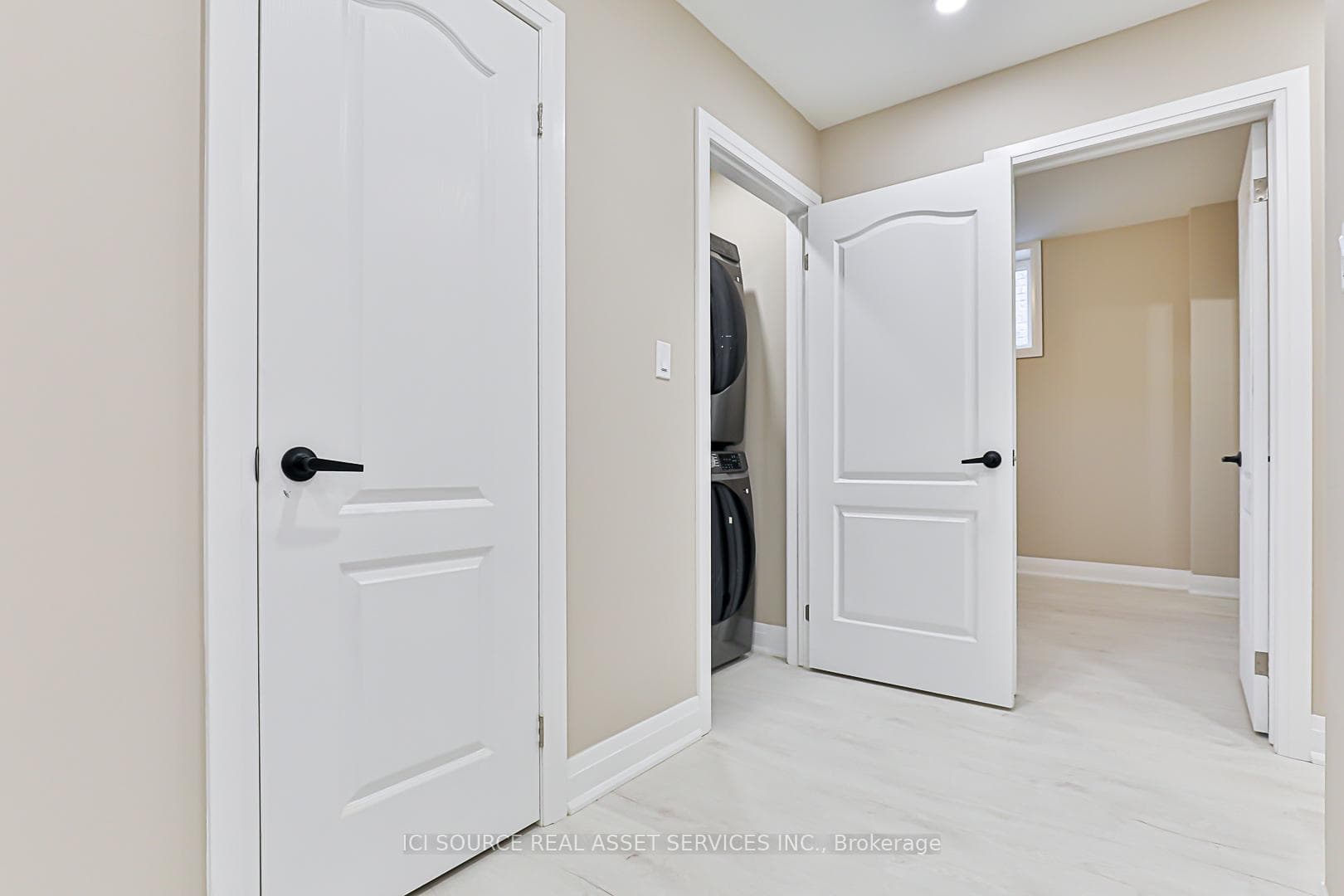 747 Langford Boulevard Unit B photo 13