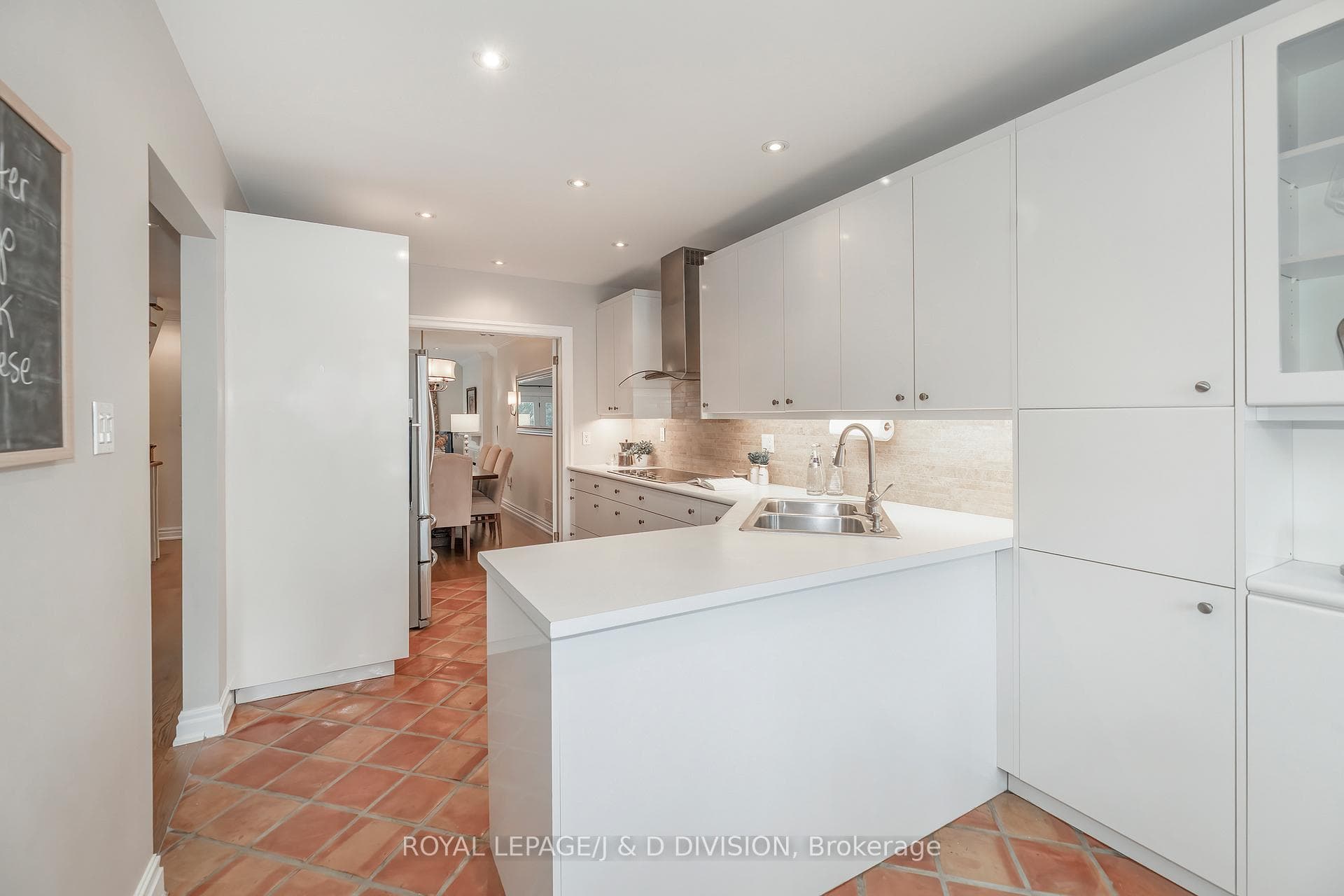112 Glenforest Road photo 11