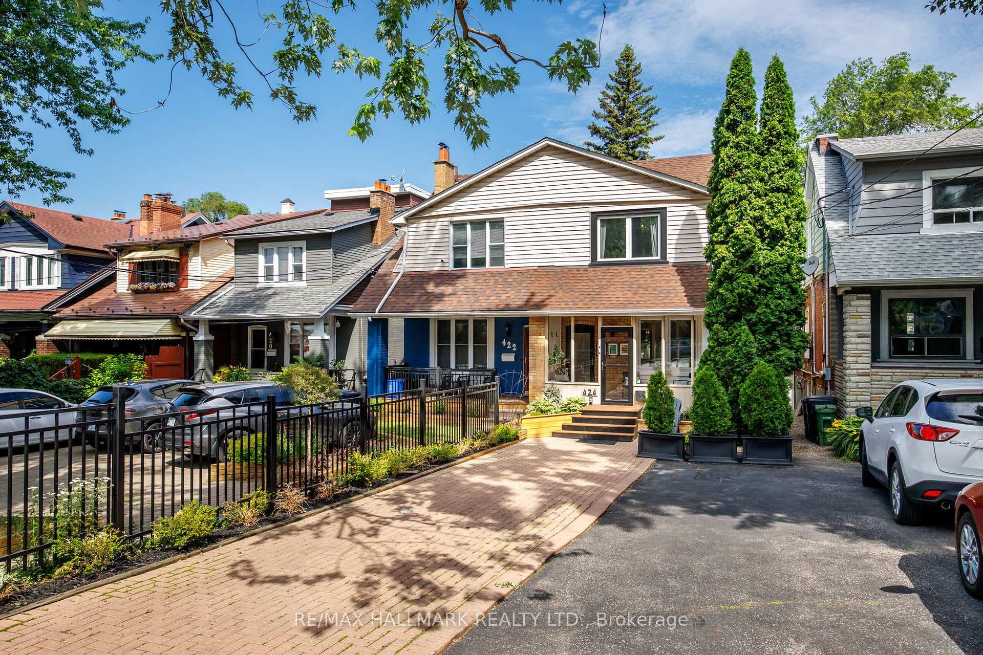424 Kingston Road photo 1