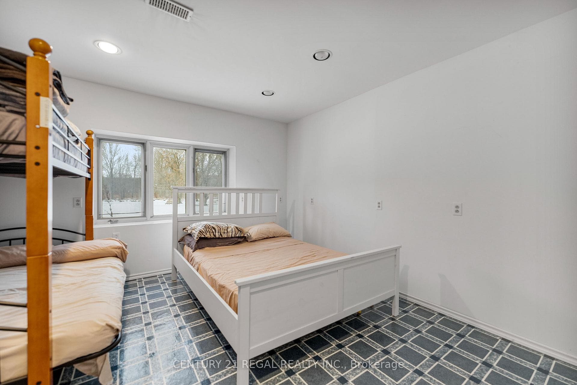 421 Christie Lake Road photo 32