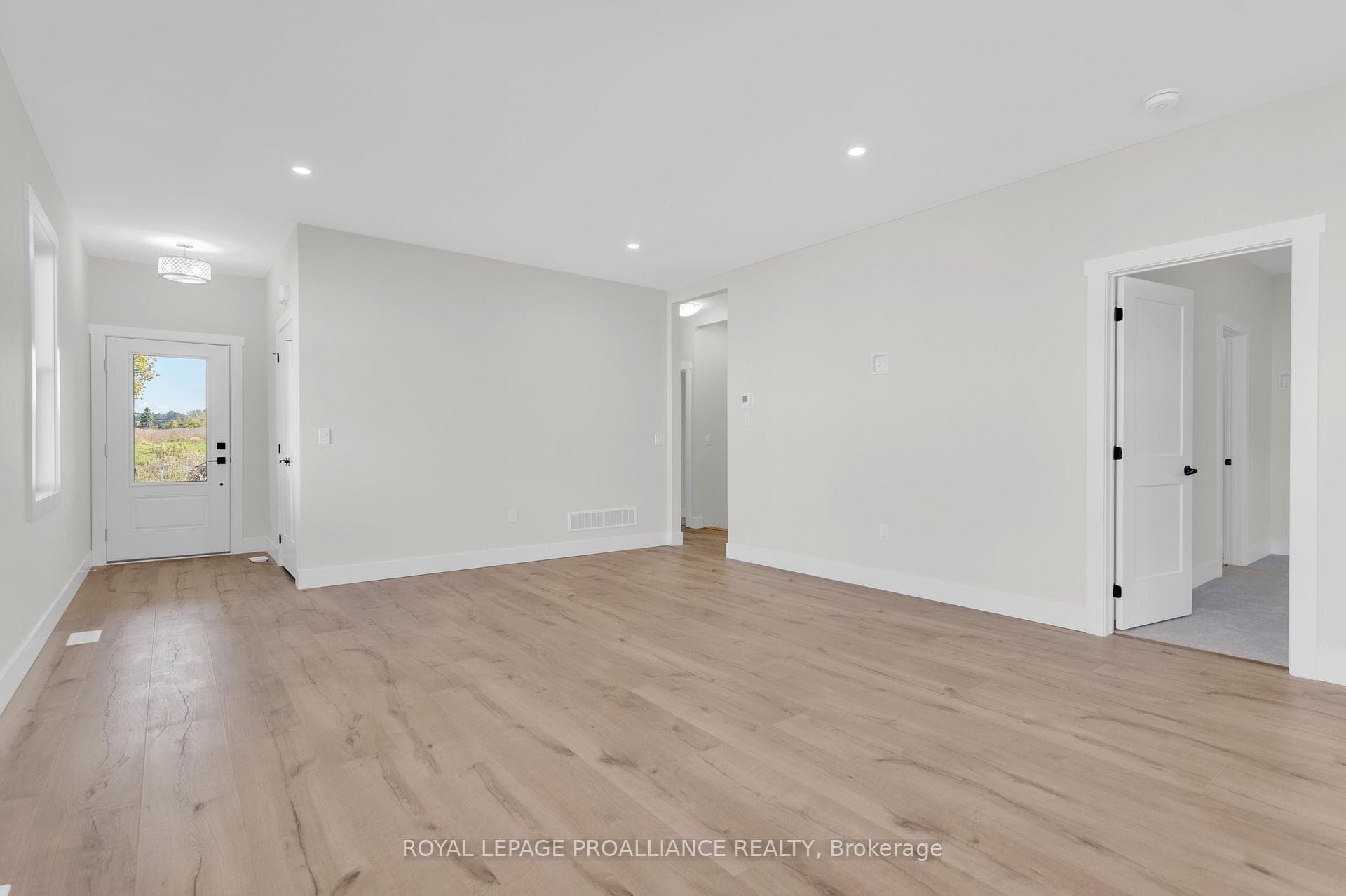 148 John Street photo 10