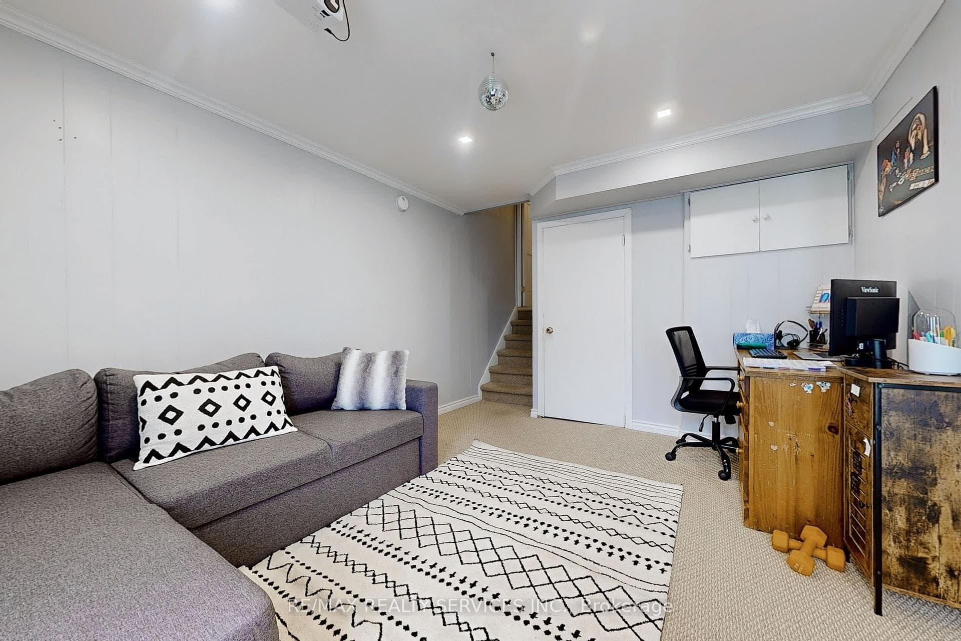 321 Blackthorn Street Unit 42 photo 29