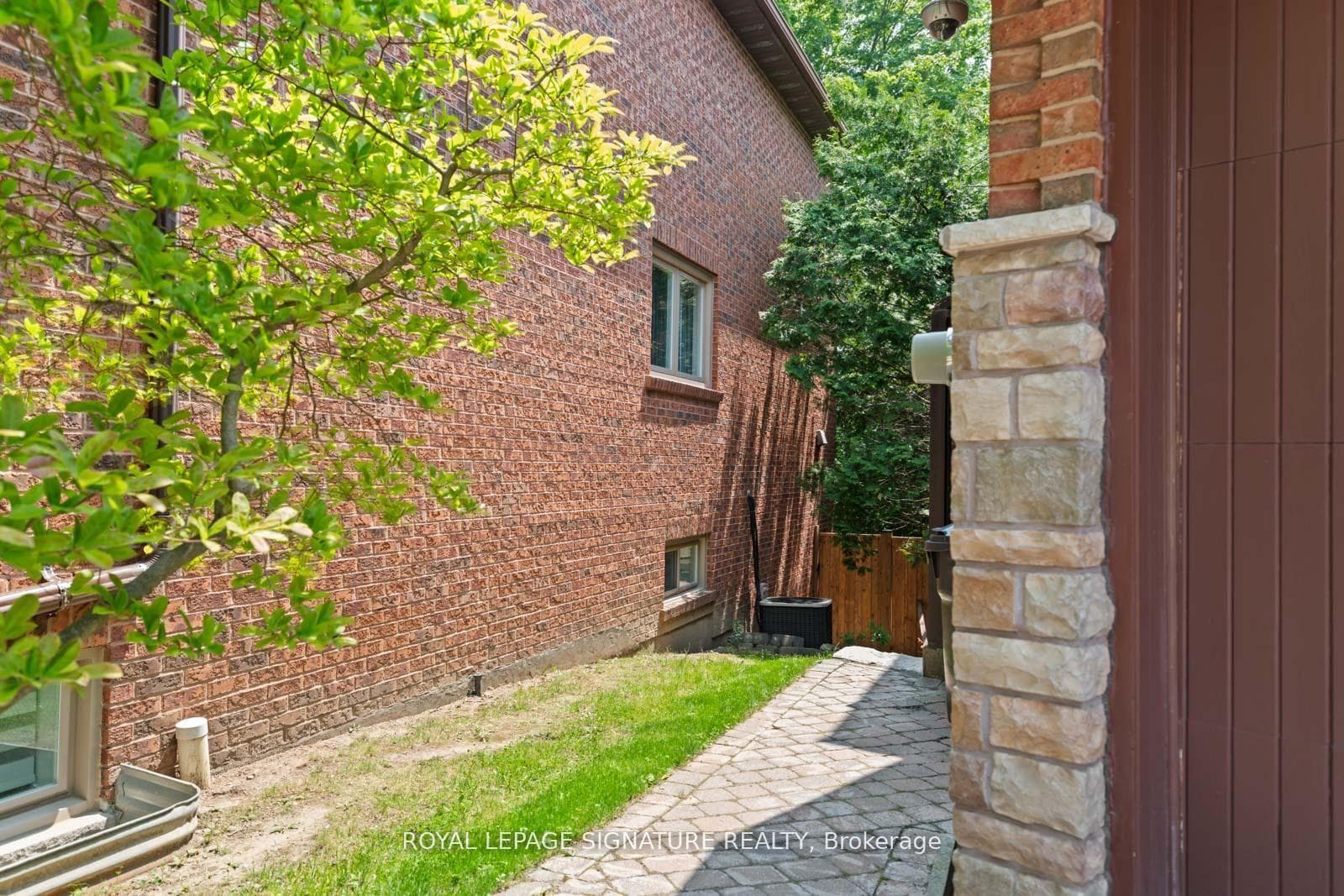 23 Brandy Court photo 3