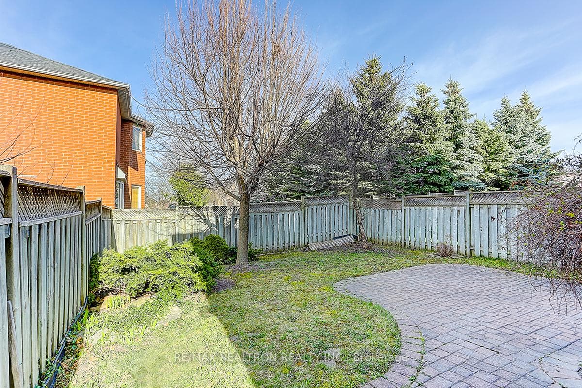 199 Frank Endean Road photo 39