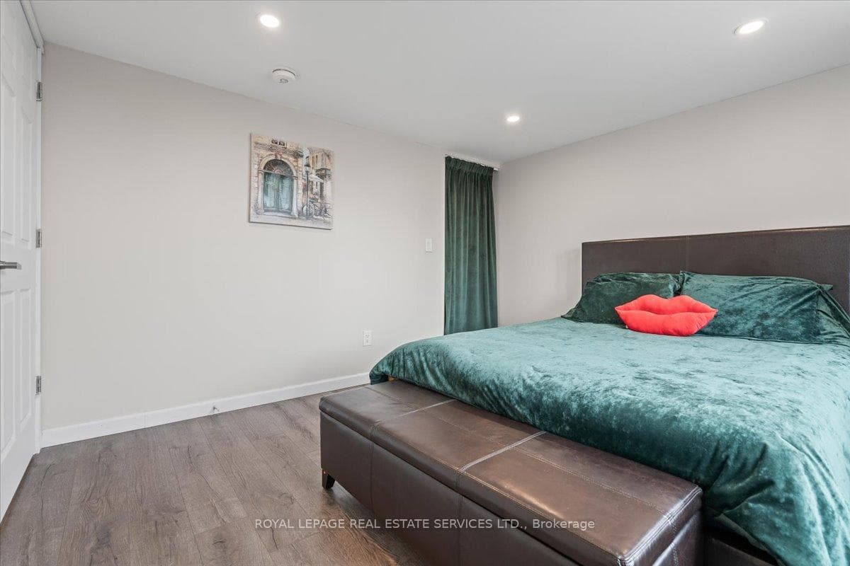 24 Gilroy Court photo 26