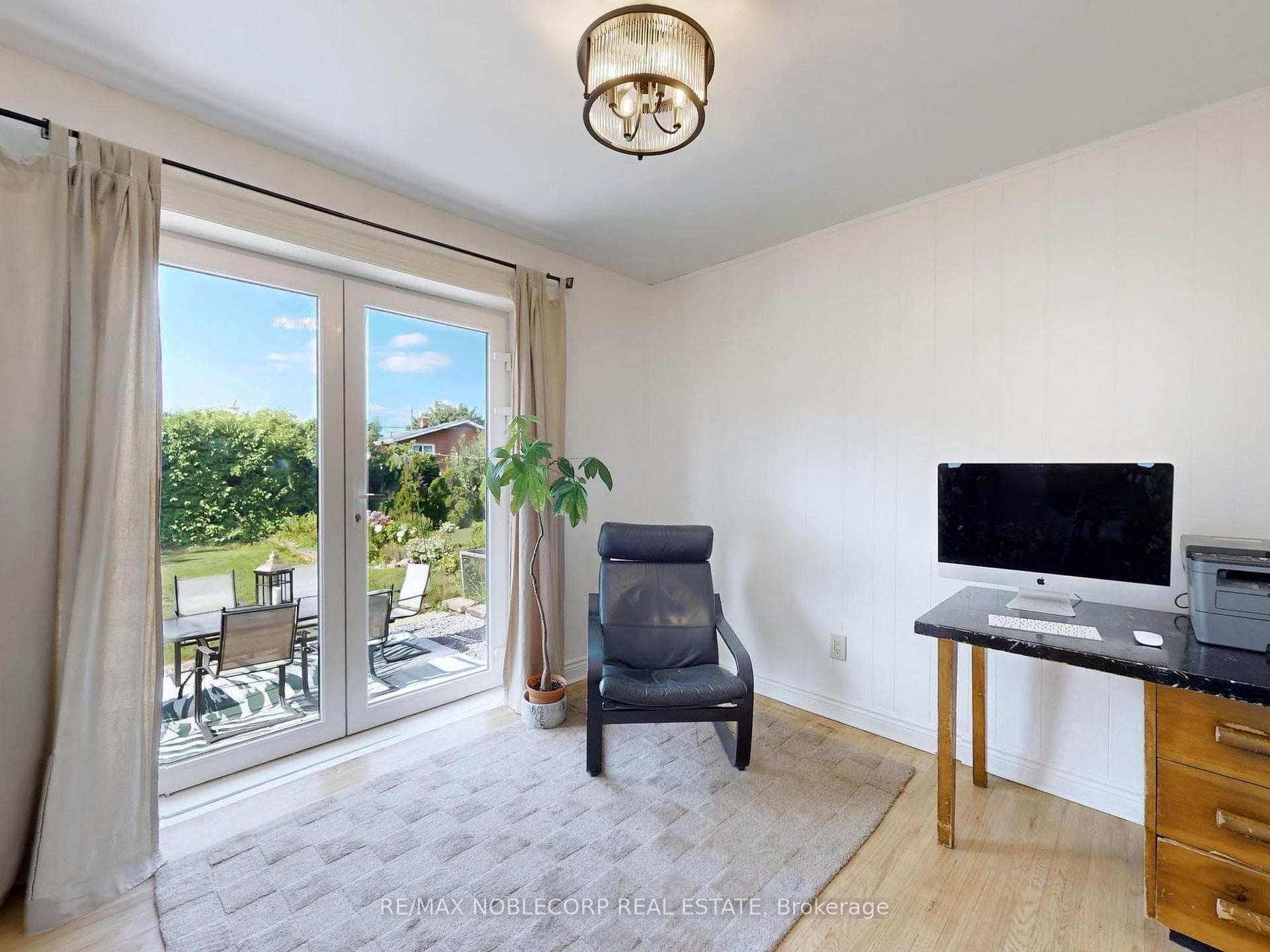 100 Rockport Crescent photo 15