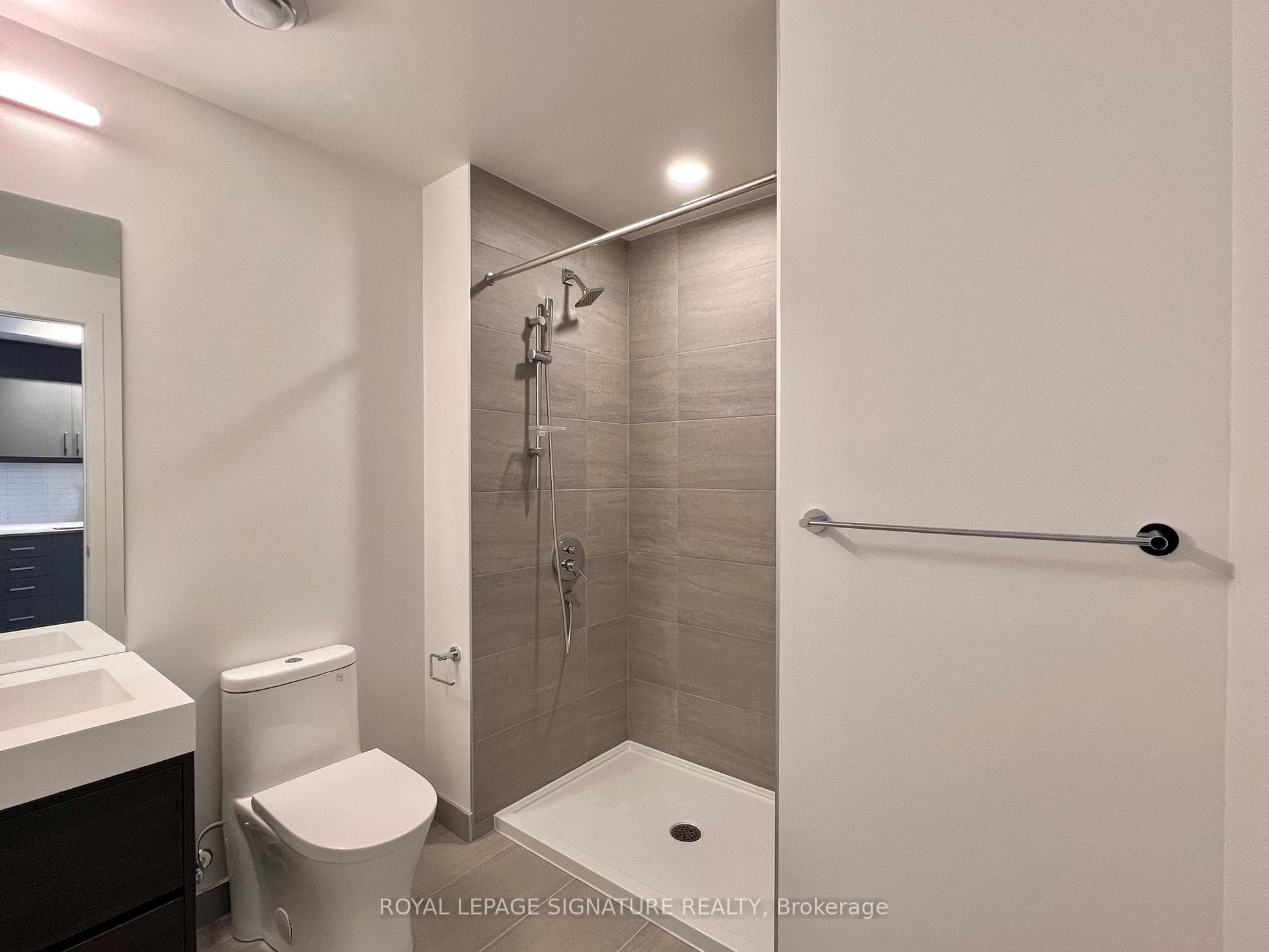 9 Tecumseth Street Unit 608 photo 22