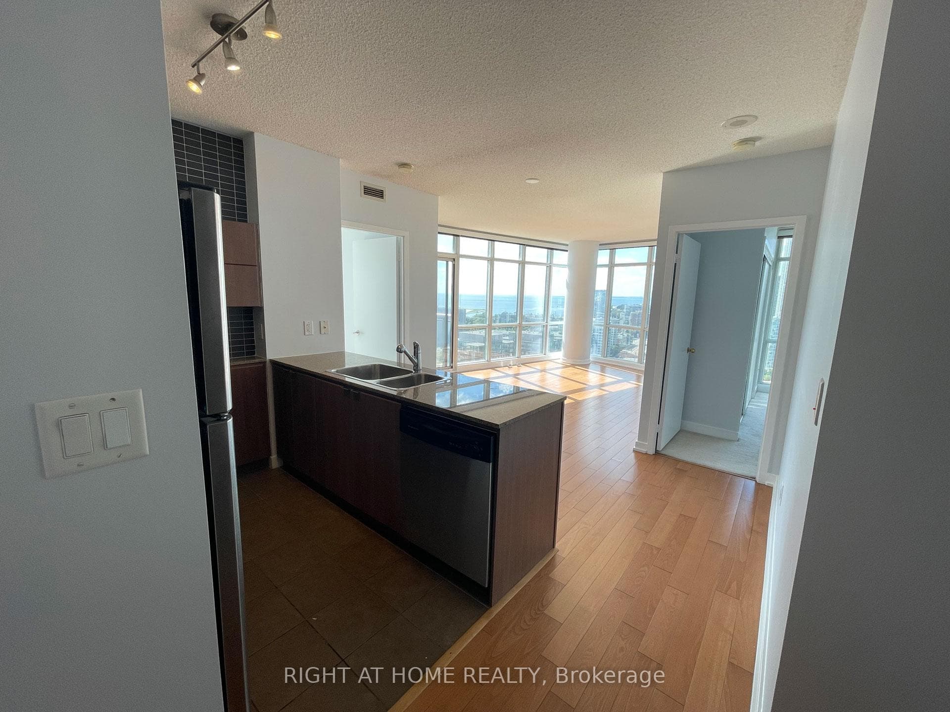 11 Brunel Court Unit 2615 photo 9