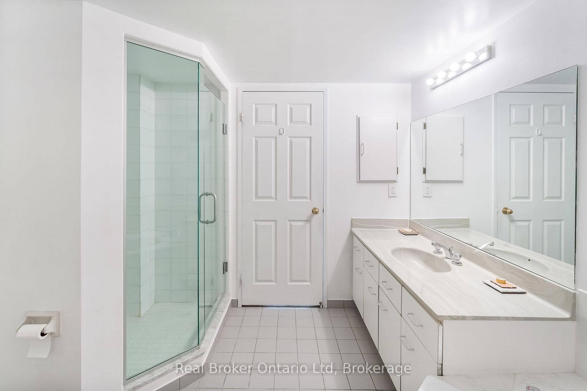 10 Kenneth Avenue Unit 1109 photo 18