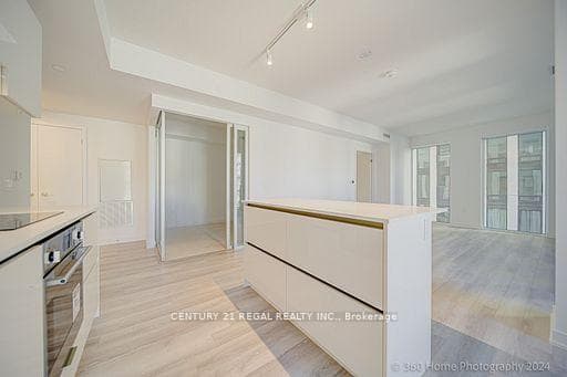 238 Simcoe Street Unit 1019 photo 12