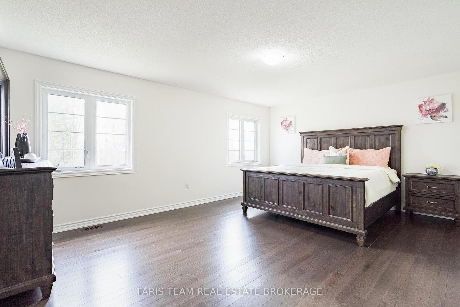 2263 Lozenby Street photo 22