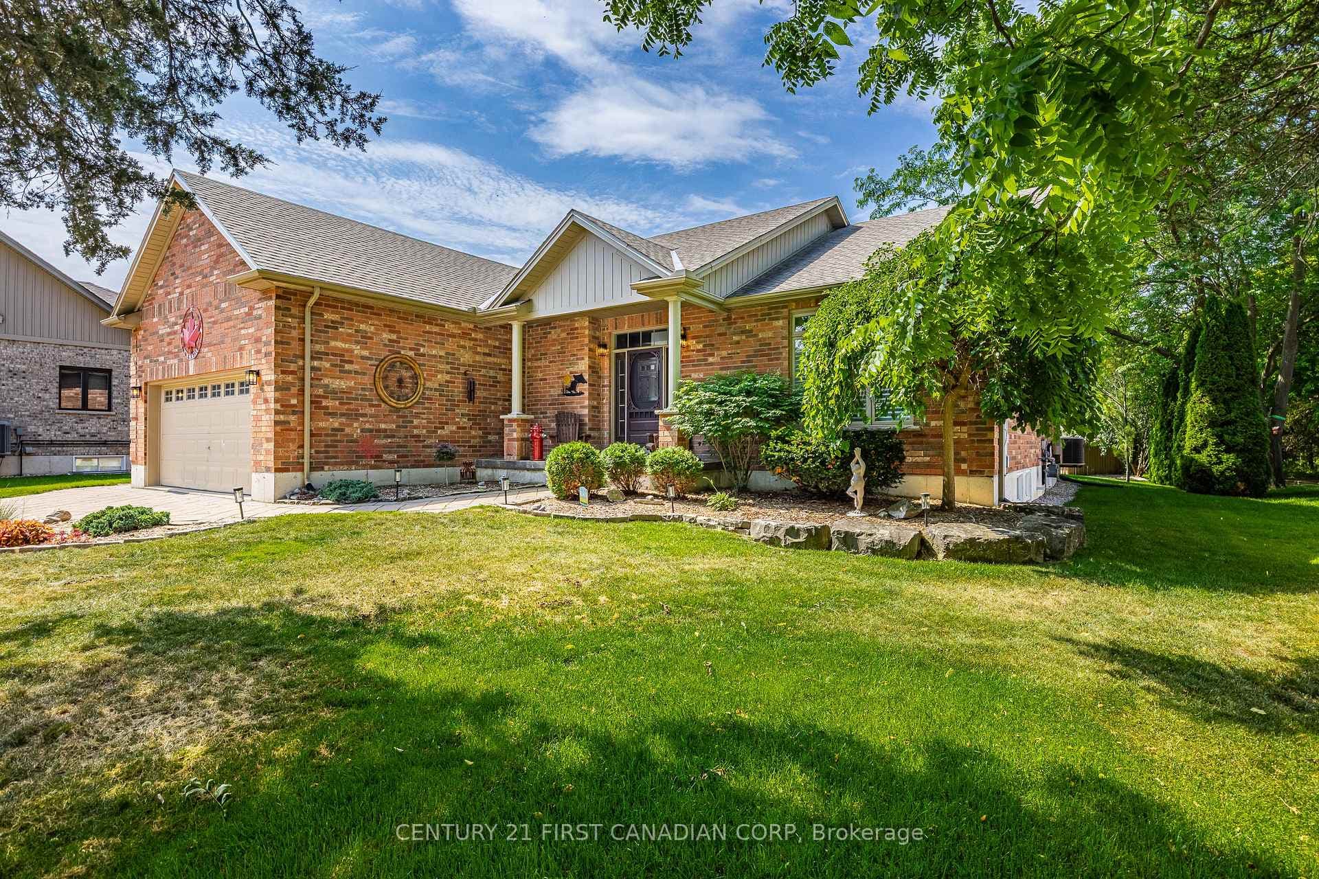 10159 Meadowlily Crescent photo 4