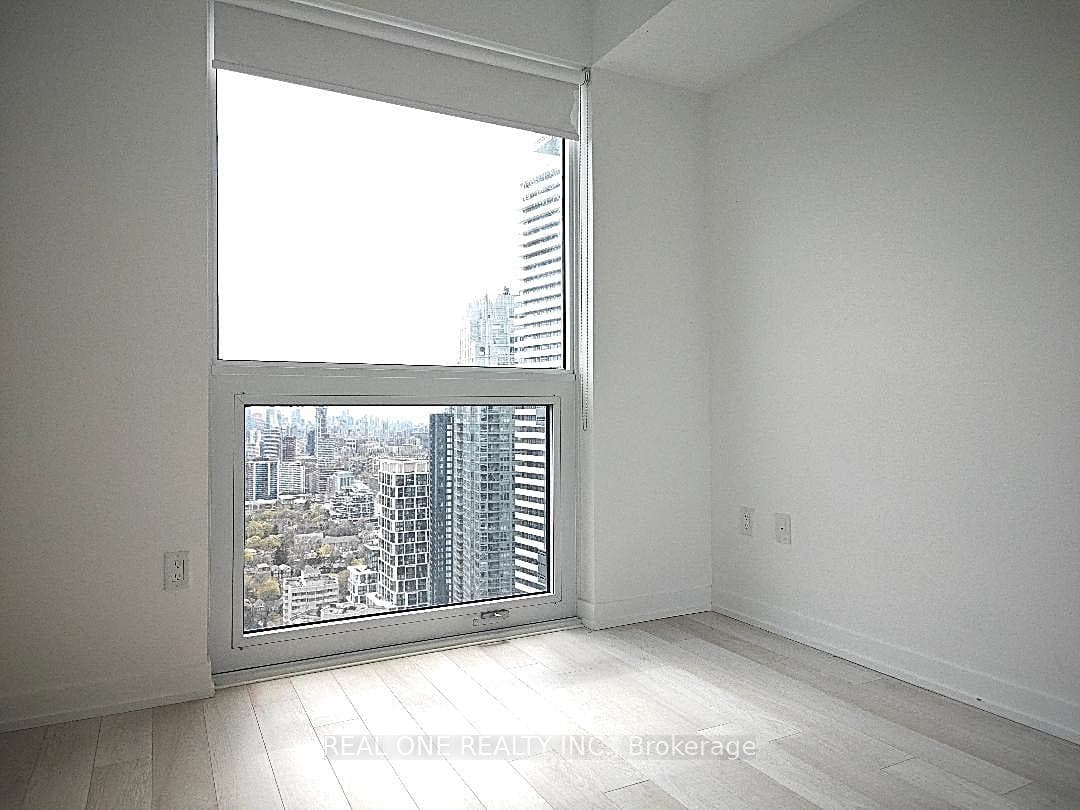 39 Roehampton Avenue Unit 3703 photo 7